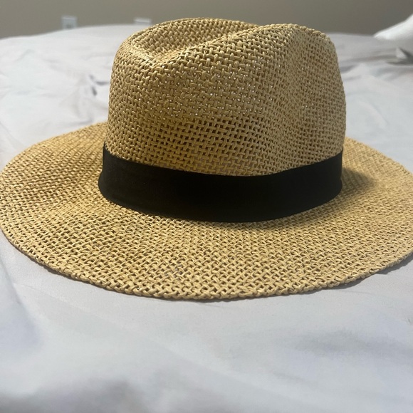 hat style - Picture 2 of 2